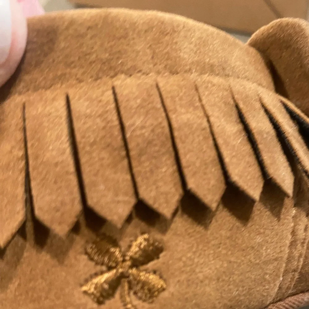 LUCKY BRAND leather soft sole/anti grip baby shoes! Fringe Mocs- cute cozy&comfy